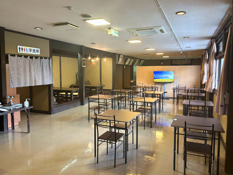 日照庵の内観