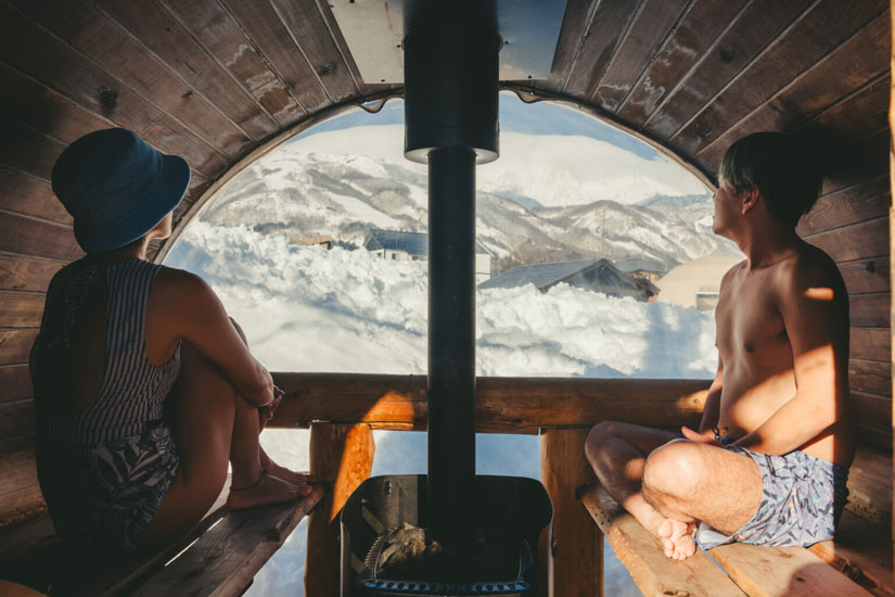 1棟貸切型のドームテントのプライベートサウナ