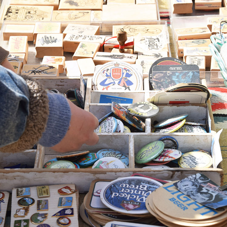 長野県松本市の人気蚤の市イベント「まつもと古市」