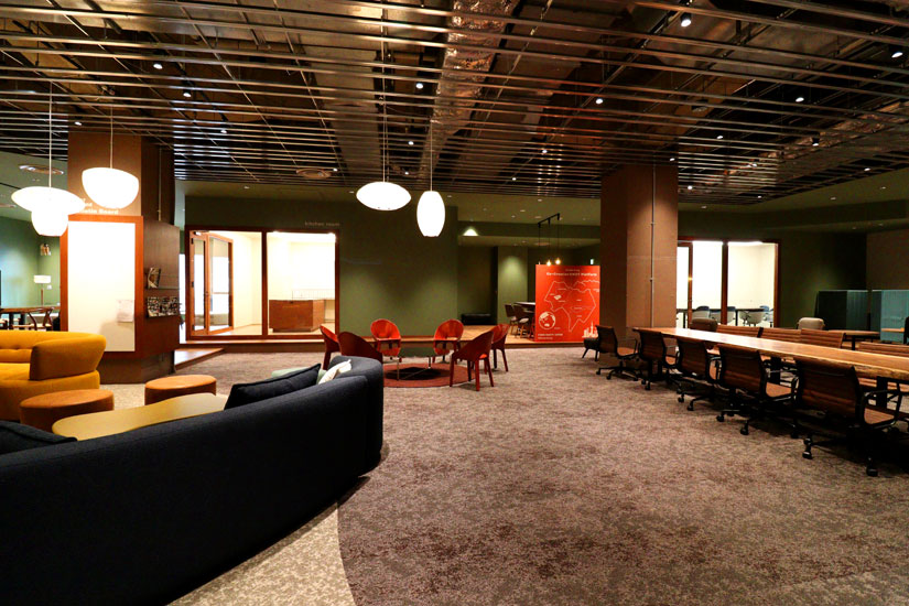 長野県茅野市の茅野駅ベルビア「8Peaks living（エイトピークス リビング）」