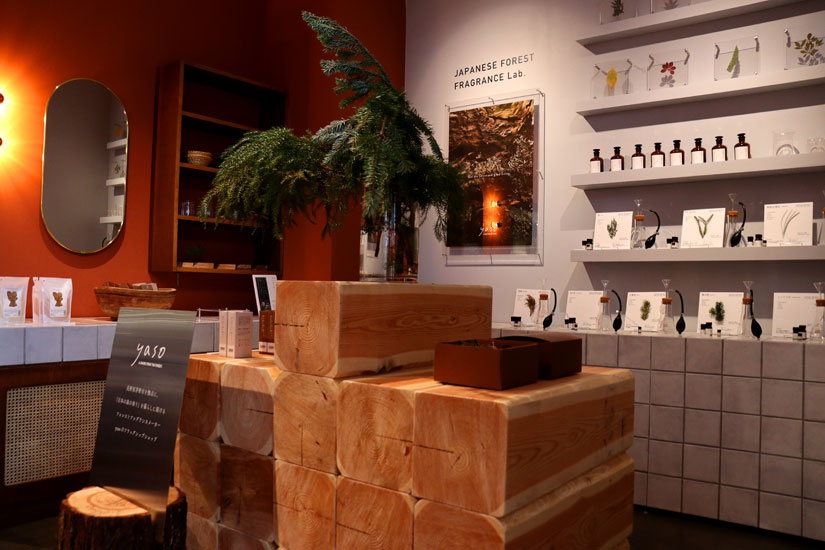 長野県茅野市の茅野駅ベルビア「8Peaks living（エイトピークス リビング）」内「エマズ フード＆グローサリー」雑貨