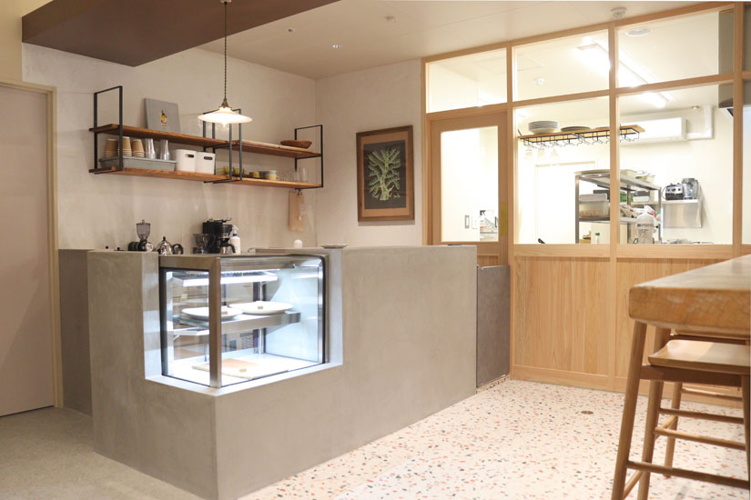 長野県茅野市の茅野駅ベルビア「8Peaks living（エイトピークス リビング）」内のスイーツカフェ「AlgAeアルジー」