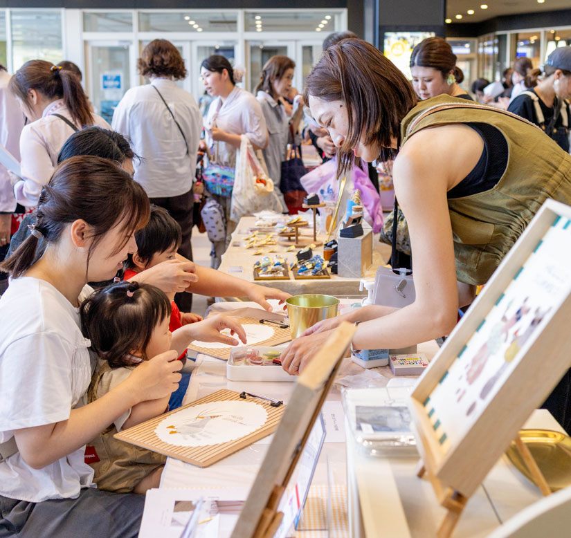 長野県塩尻市「チロルの森」ファミリーイベント『Bee mama Marche』