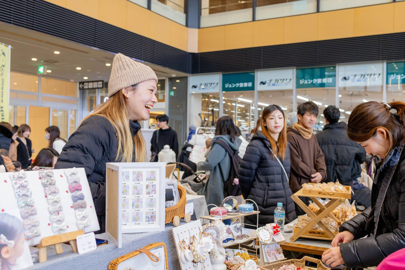 長野県塩尻市「チロルの森」ファミリーイベント『Bee mama Marche』