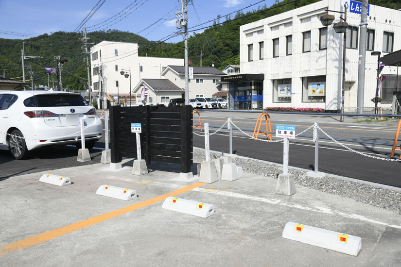 長野県安曇野市のラーメン店-らぁ麺 空条-駐車場